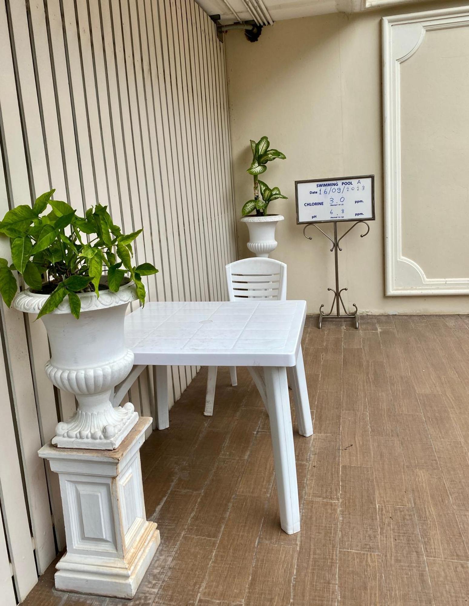 Baan Klang Condo Hotel Хуахін Екстер'єр фото
