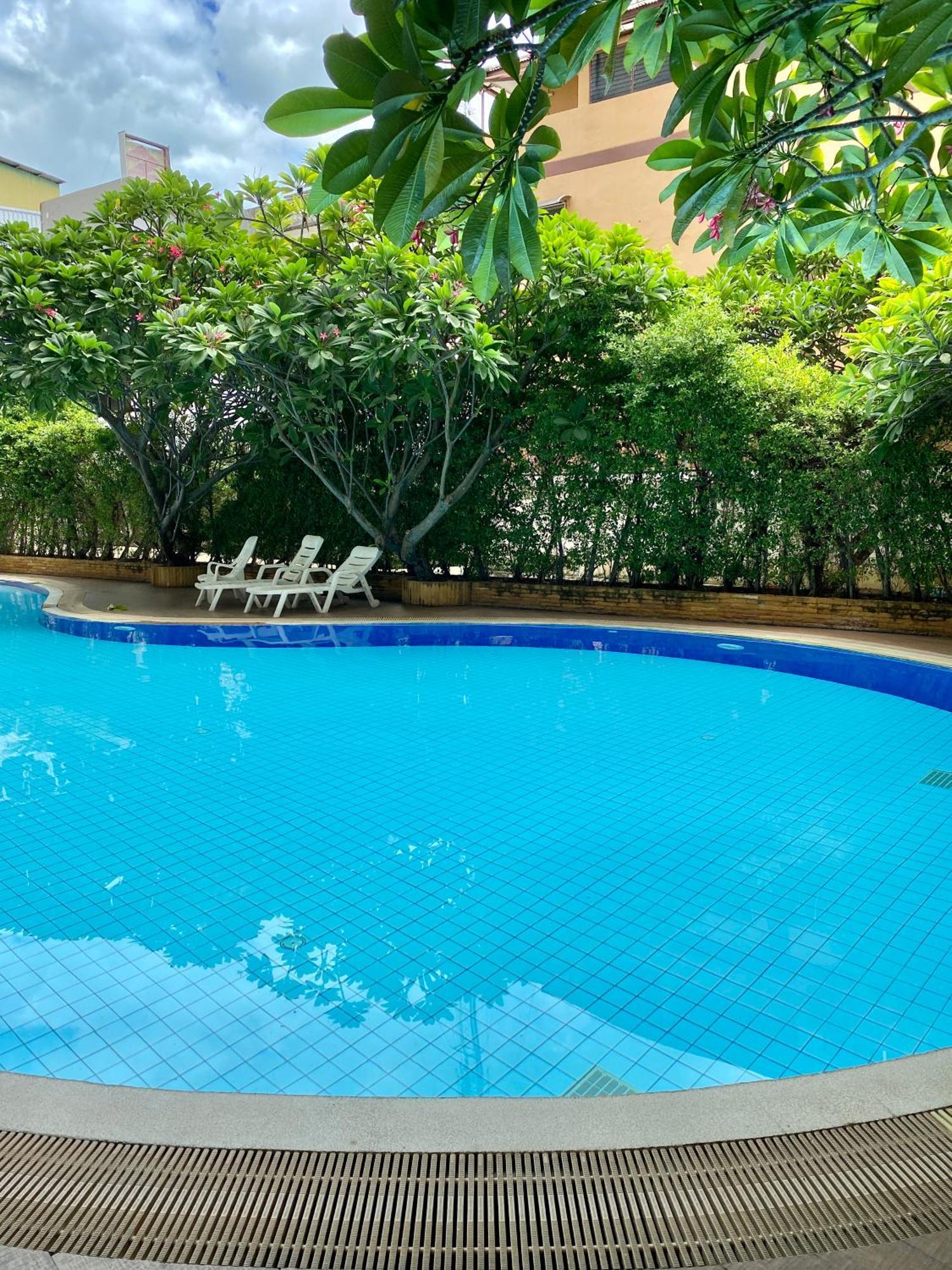Baan Klang Condo Hotel Хуахін Екстер'єр фото