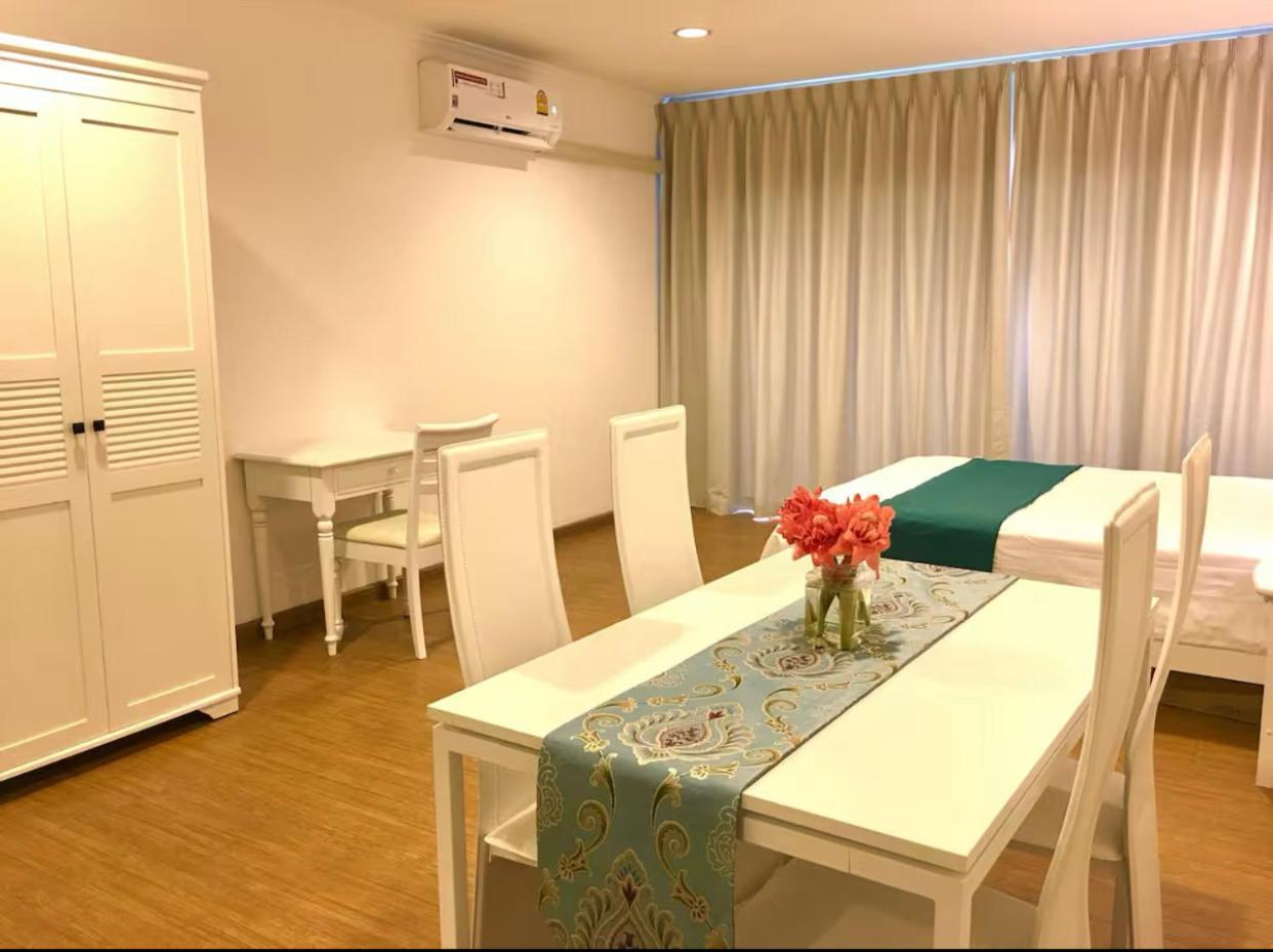 Baan Klang Condo Hotel Хуахін Екстер'єр фото