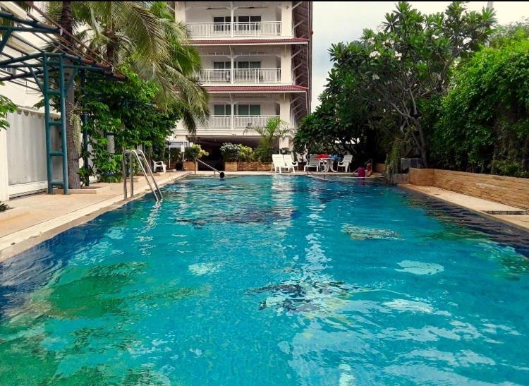 Baan Klang Condo Hotel Хуахін Екстер'єр фото